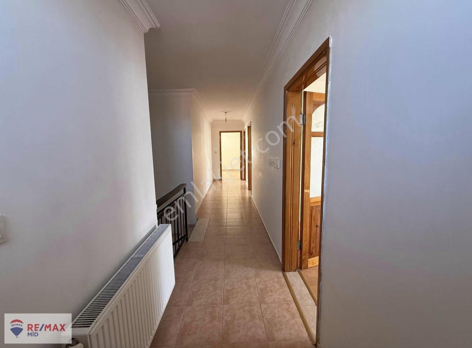 Remax Midden Bahçelıevler Mh. Kiralık 4+1 Daire - Görsel 4