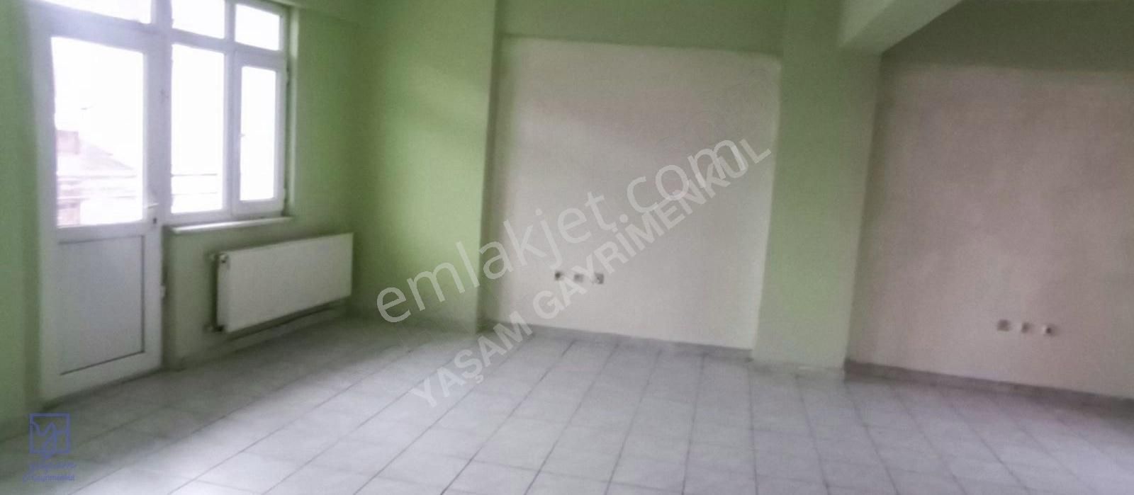 Derince Merkez Cadde Üzerinde Kiralık Ofis