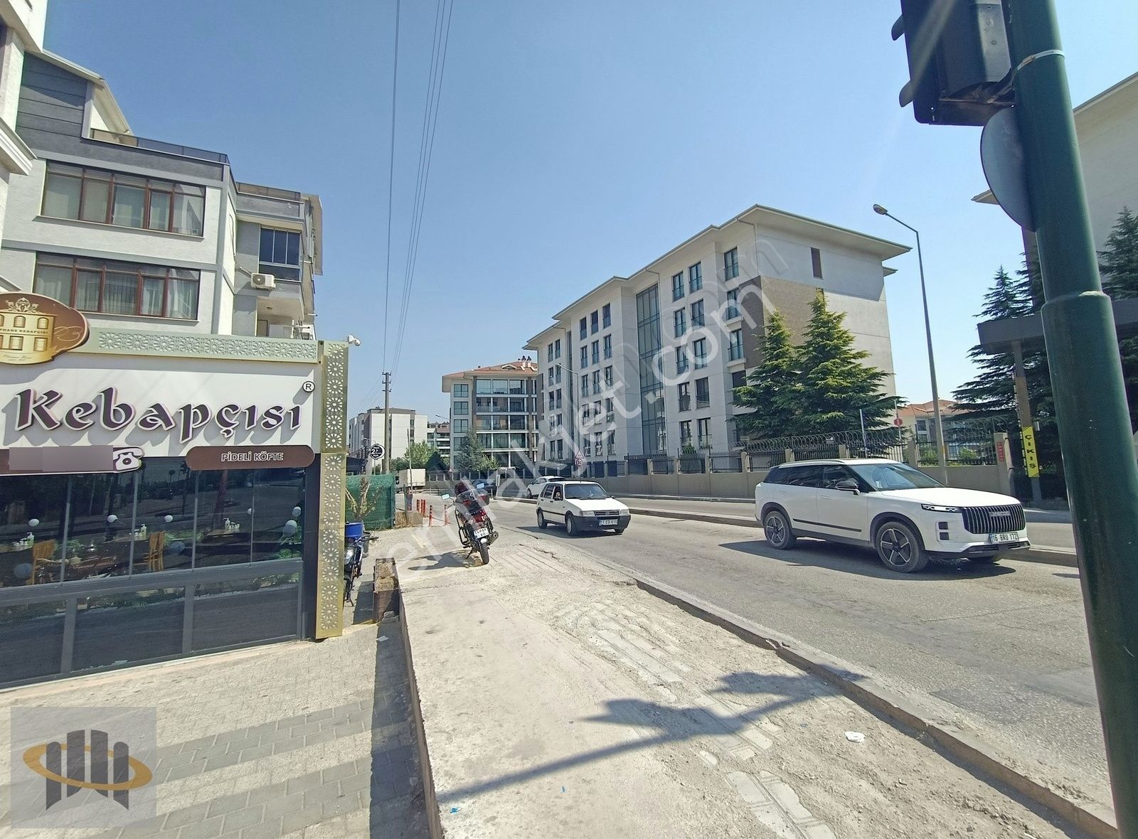 Balat Ana Cadde Üstü Hazır Kiracılı Satılık Dükkan - Görsel 11