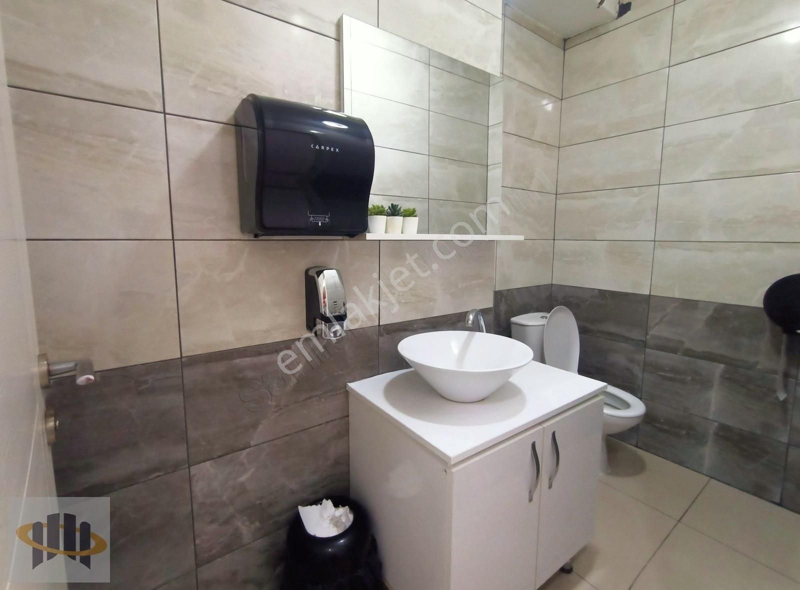 Balat Ana Cadde Üstü Hazır Kiracılı Satılık Dükkan - Görsel 19