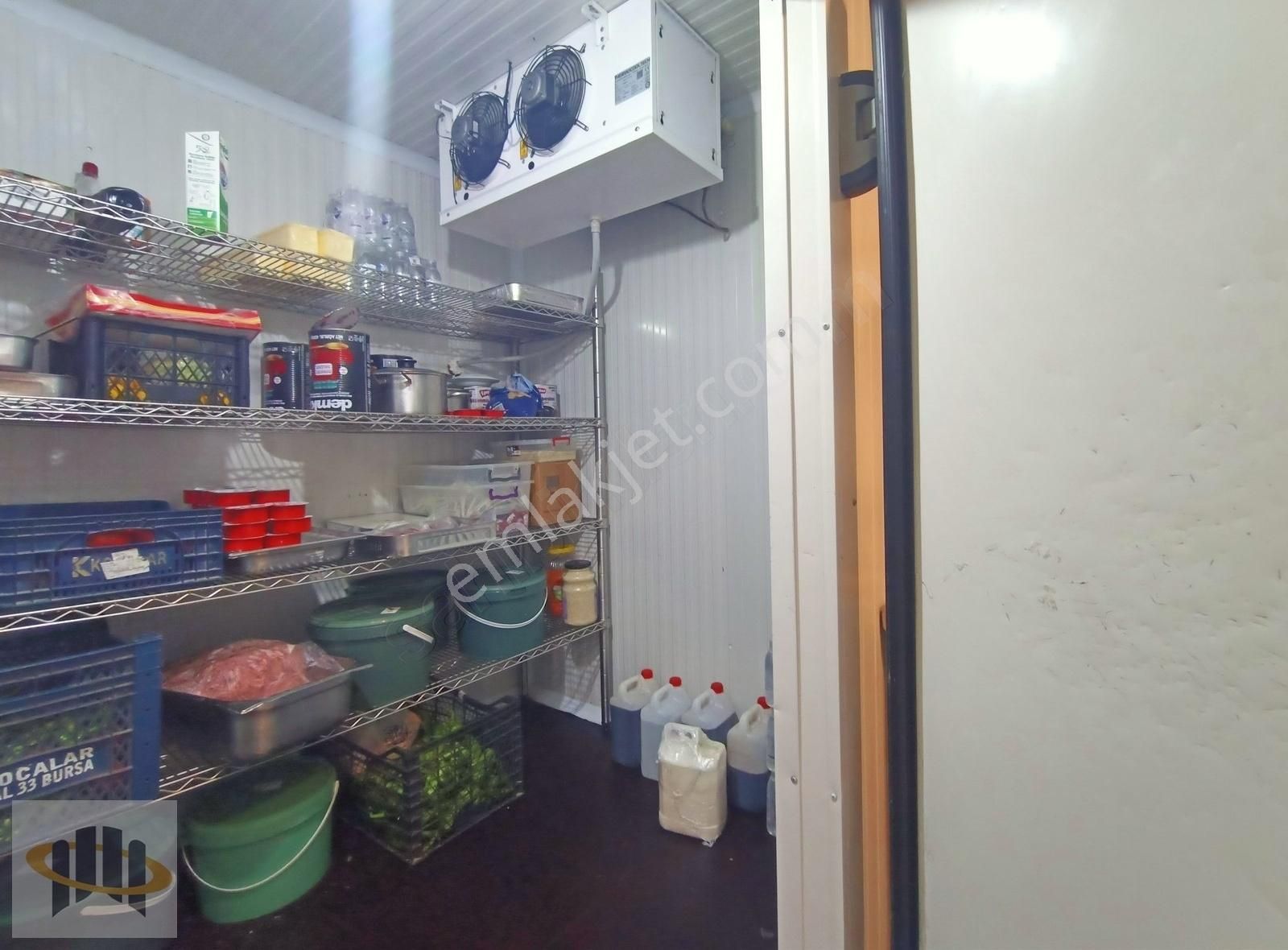 Balat Ana Cadde Üstü Hazır Kiracılı Satılık Dükkan - Görsel 17