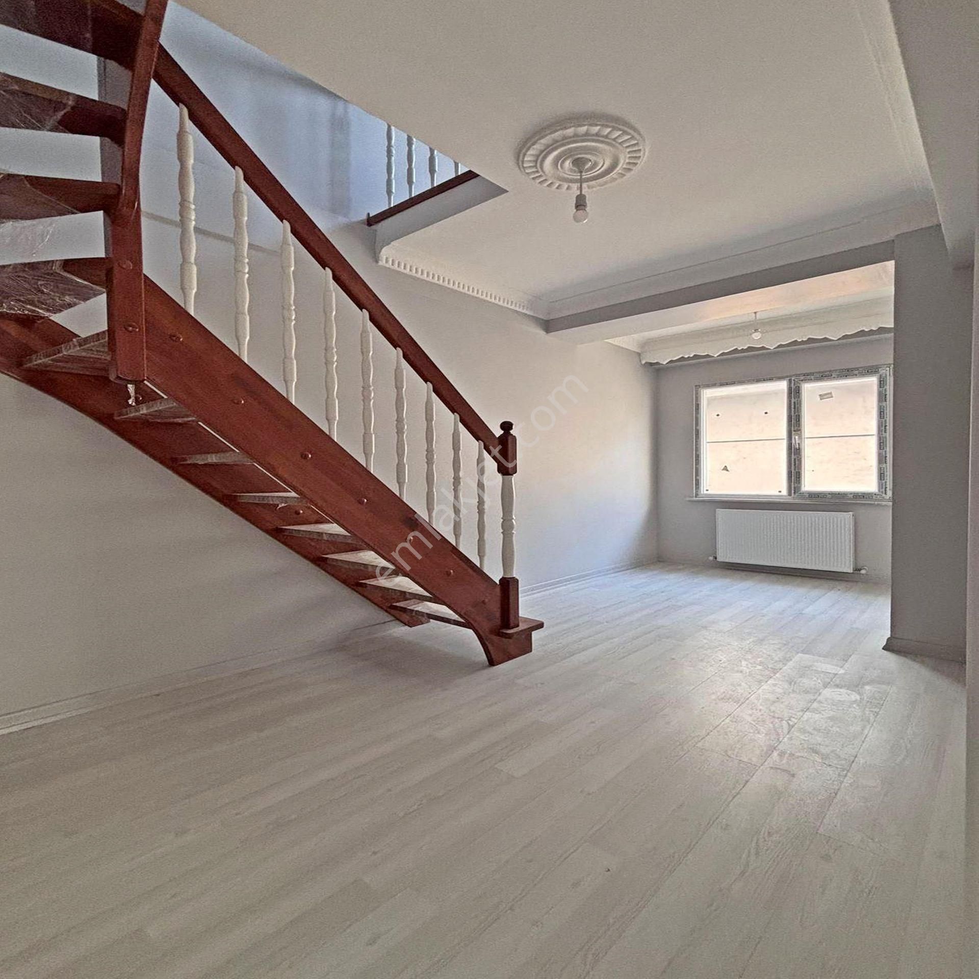 Merkezi Lokasyon'da Sıfır Oturuma Hazır 4+2 Geniş Dublex Fırsatı !! - Görsel 6