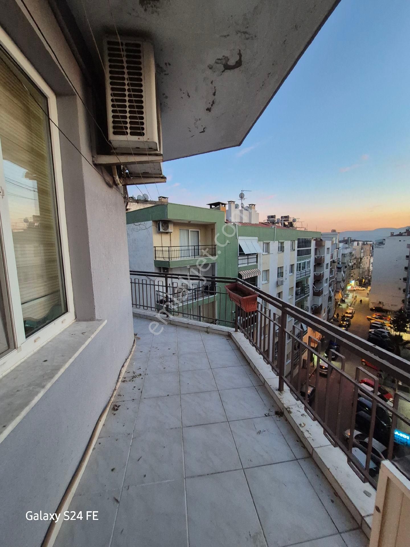 Bornova Da 3+1 Satılık Daire - Görsel 7