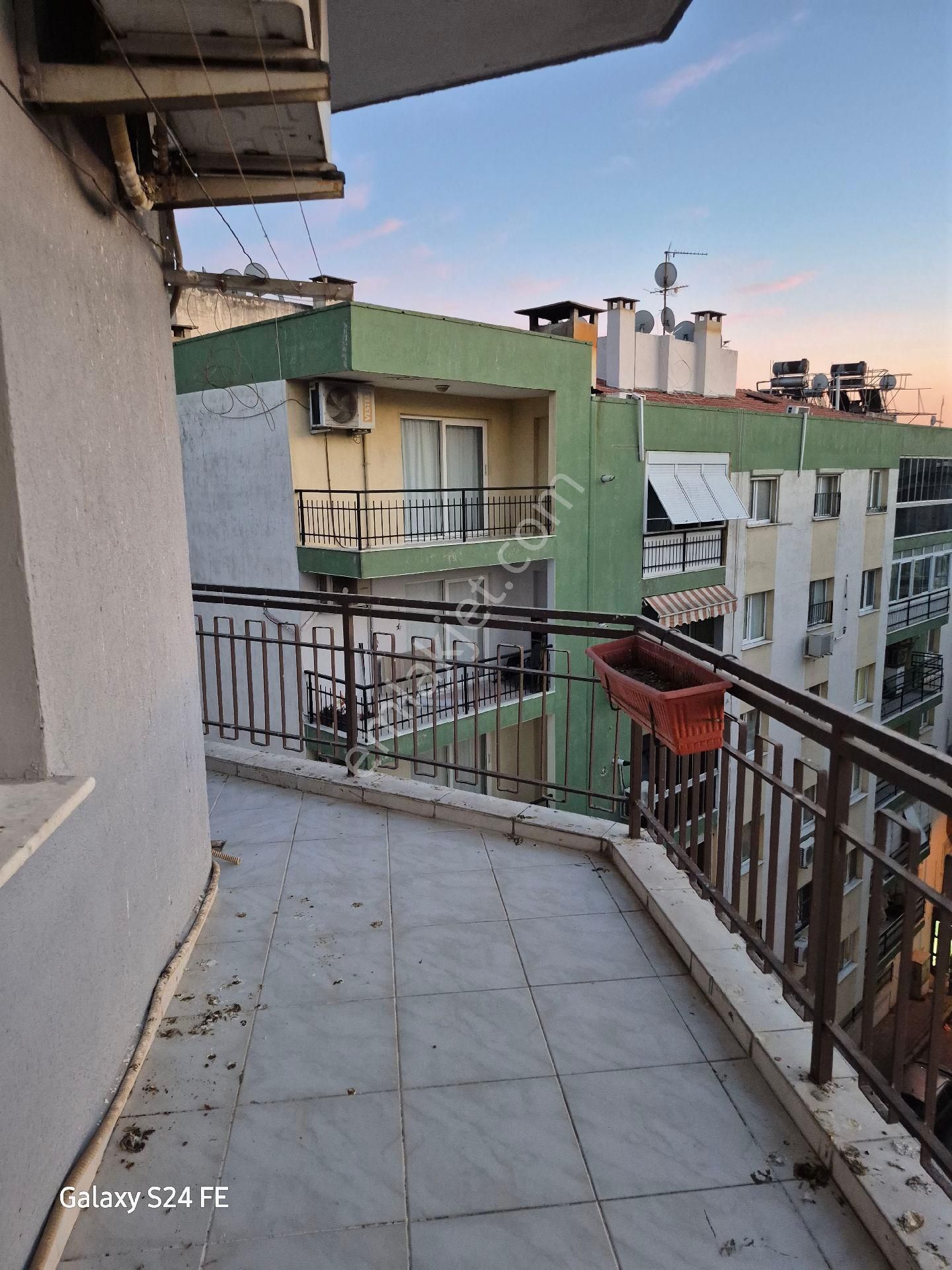 Bornova Da 3+1 Satılık Daire - Görsel 14