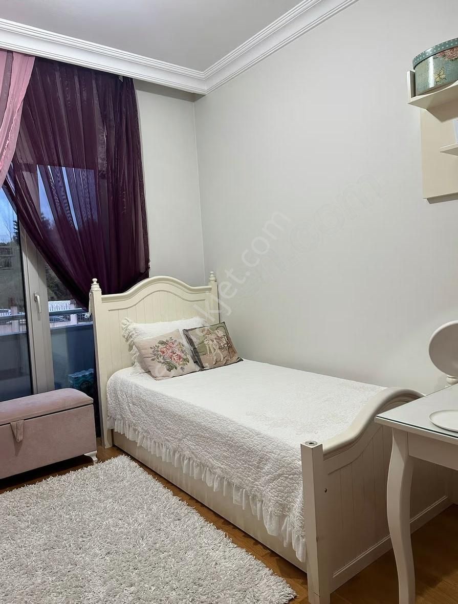 Yorum İstanbul Satılık 3+1 Daire 3(üç) Cephe Satılık Kısa Katlı - Görsel 8