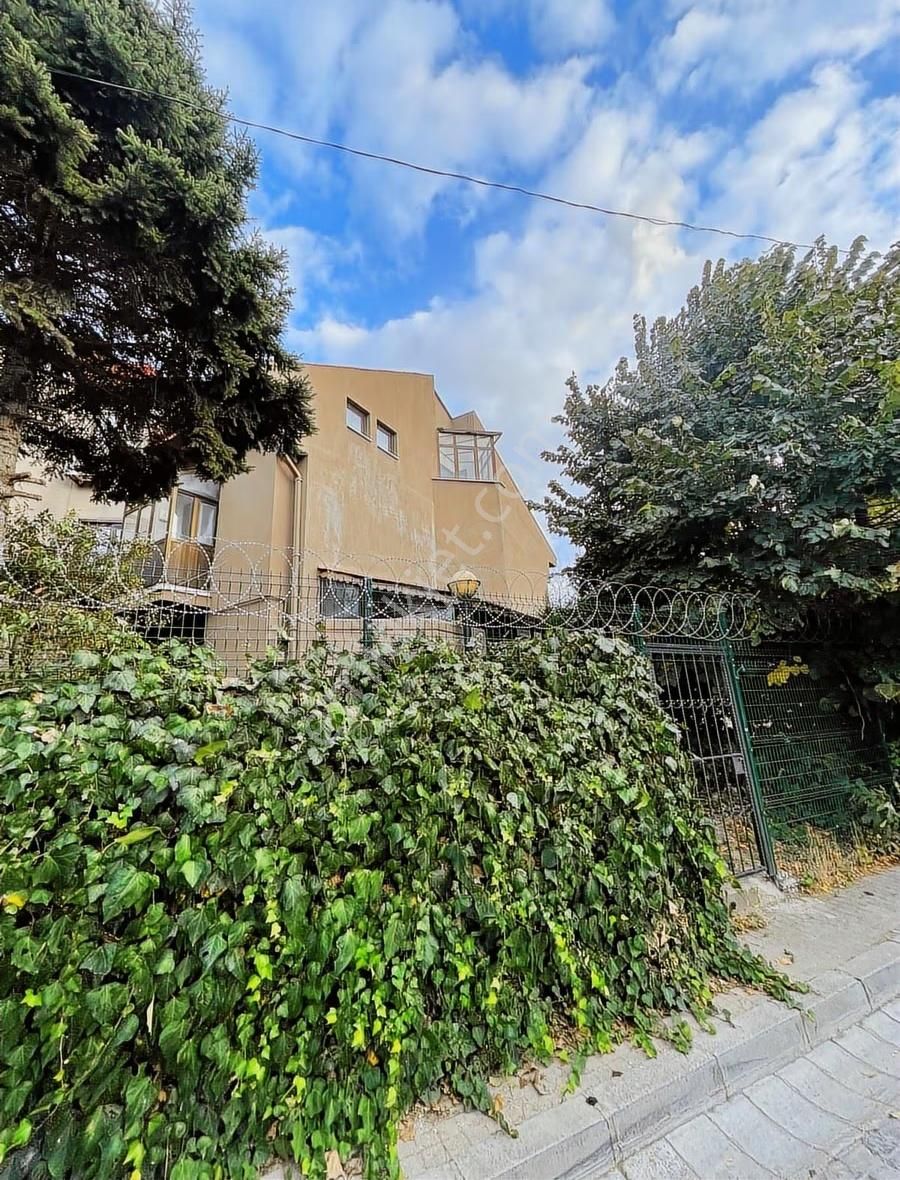 Bahçeşehir Akasya 7 Ada Kiralık Köşe 4+2 Villa