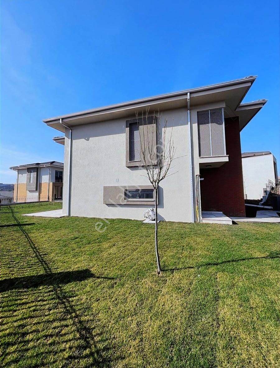 Bahçeşehir Dekar Ayışığı Kiralık Emsalsiz 4+1 İkiz Villa - Görsel 9