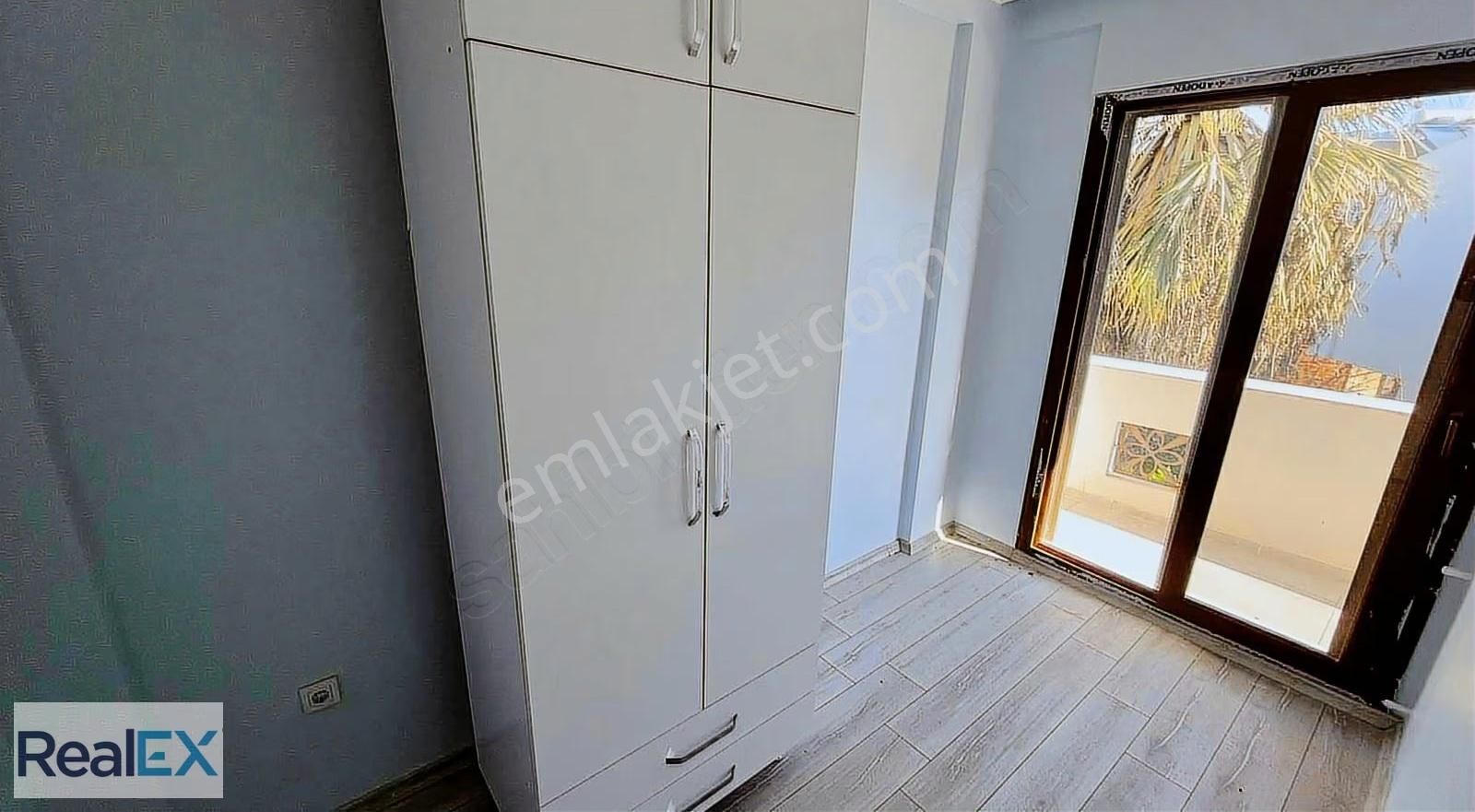 Tek Müstakil Villa Denize 50m Site İçerisinde 3+1 - Görsel 17