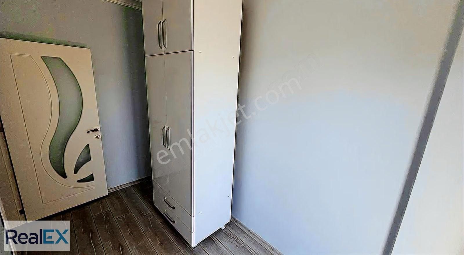 Tek Müstakil Villa Denize 50m Site İçerisinde 3+1 - Görsel 18