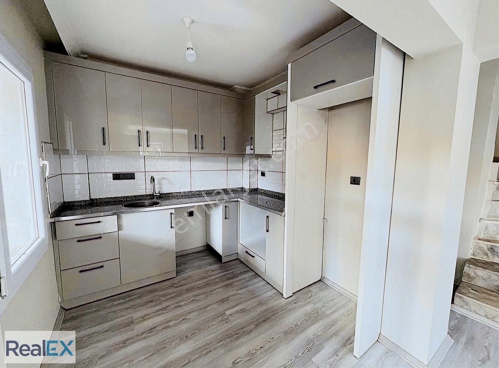 Özdere Havacılara Komşu Yolun Deniz Tarafı Kupon 5+1 Villa - Görsel 23