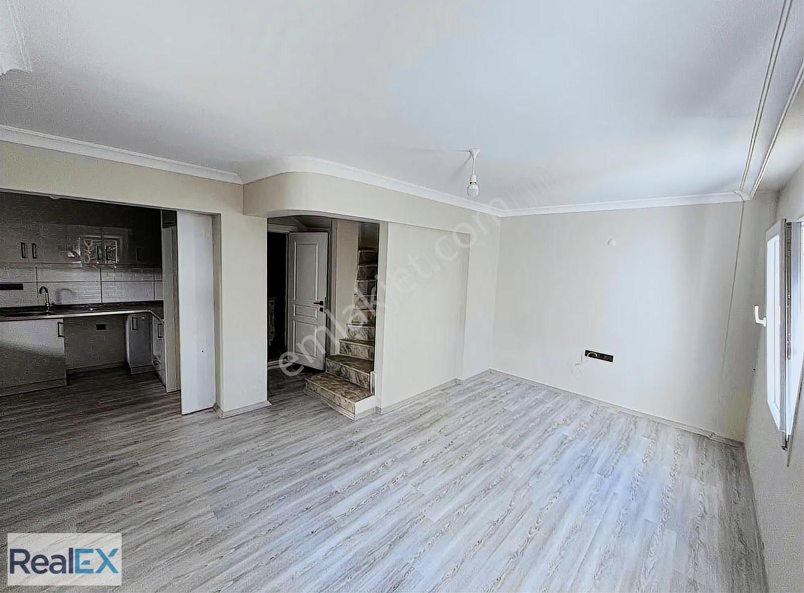 Özdere Havacılara Komşu Yolun Deniz Tarafı Kupon 5+1 Villa