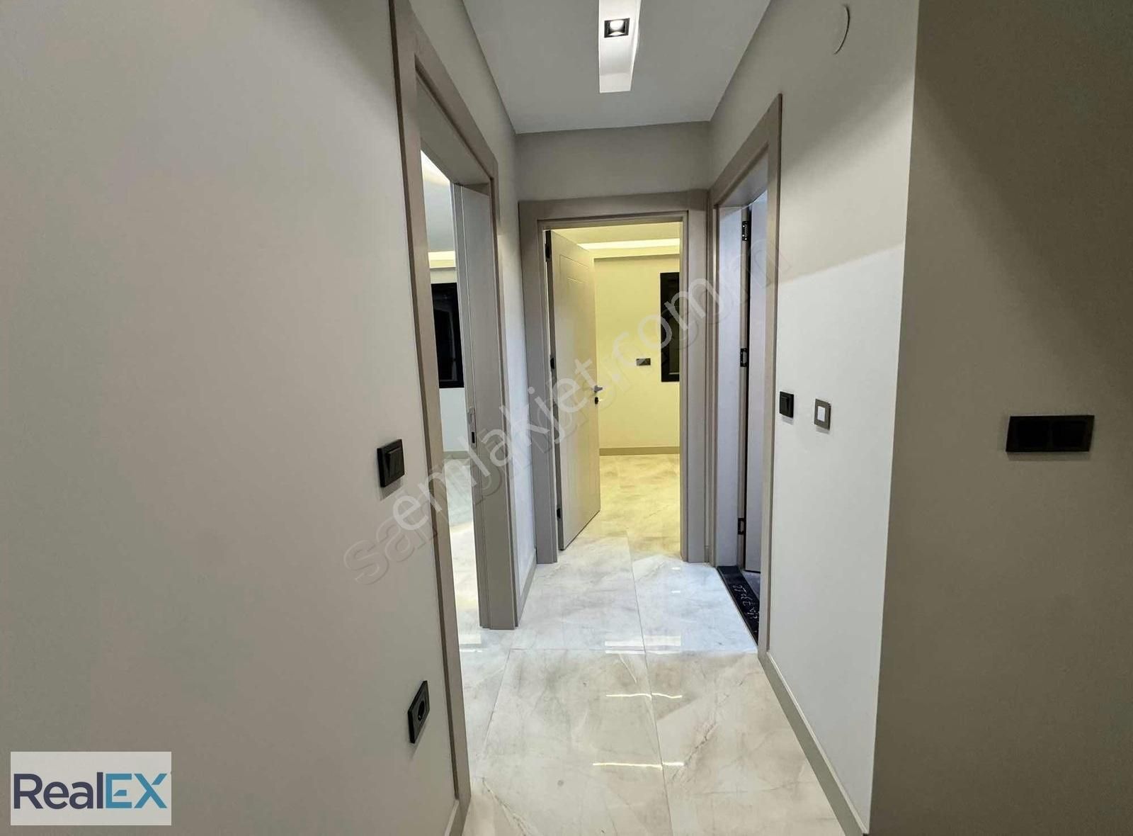 Realex - Büyük Bahçeli 3+1 Villa Denize Yürüme Mesafesi - Görsel 19