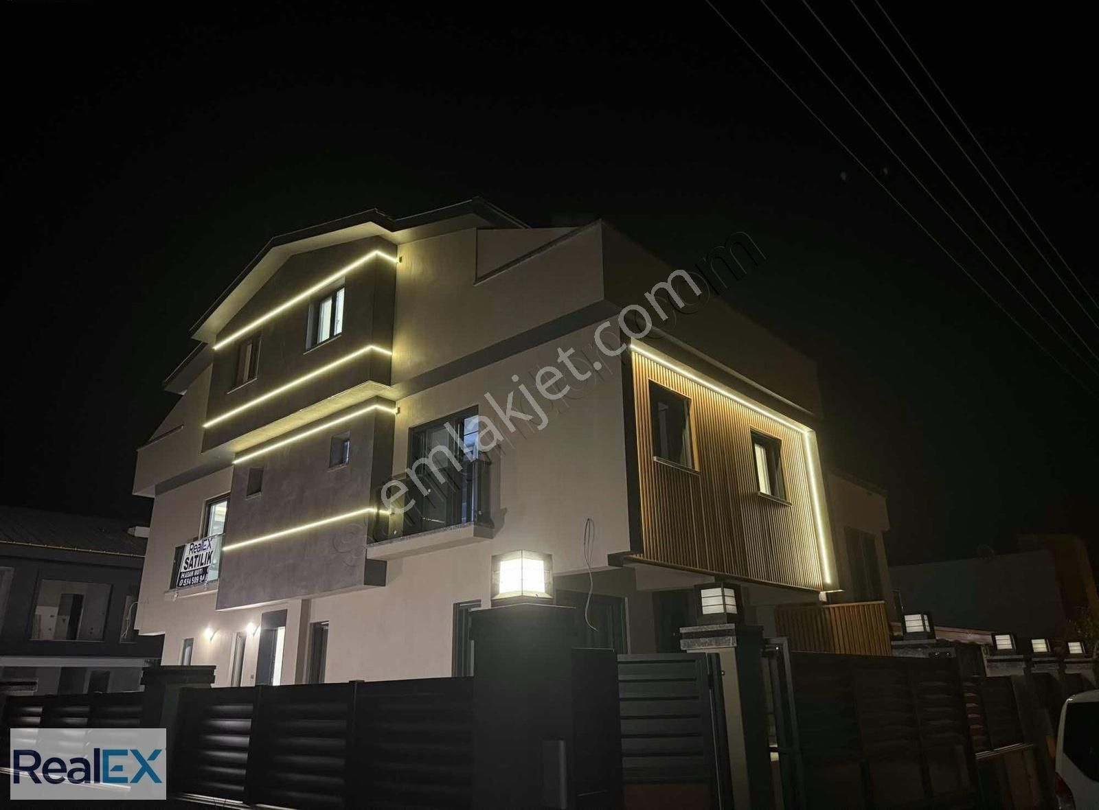 Realex - Büyük Bahçeli 3+1 Villa Denize Yürüme Mesafesi - Görsel 12