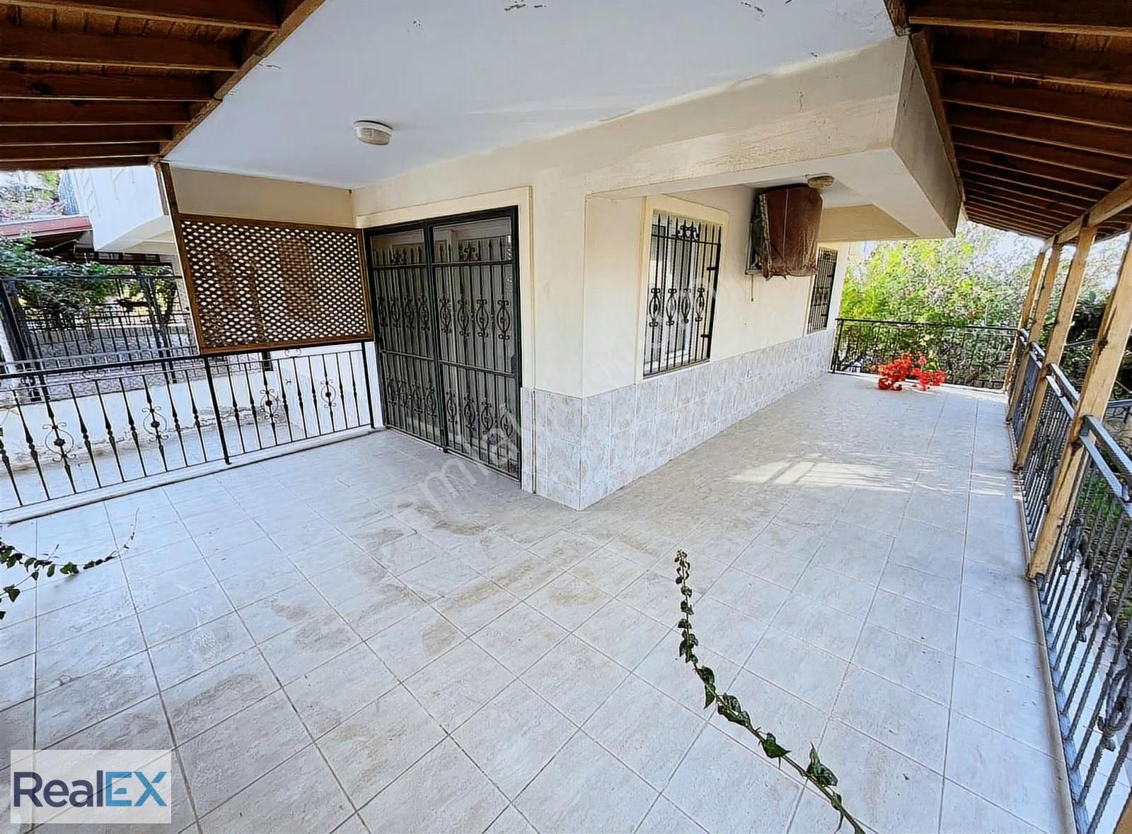 Özdere Merkezi Konumda 50m2 Taban Oturumlu Ultra Geniş Villa - Görsel 16