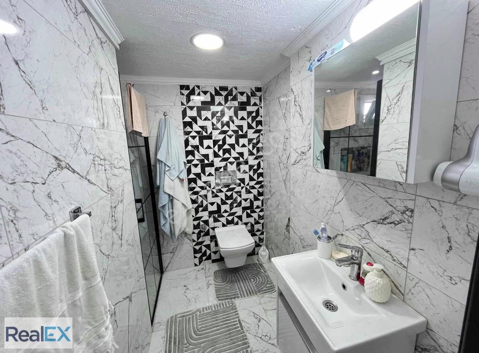 Müstakil Bahçeli Otoparklı Full Eşyalı 3+1 Triplex Villa - Görsel 20