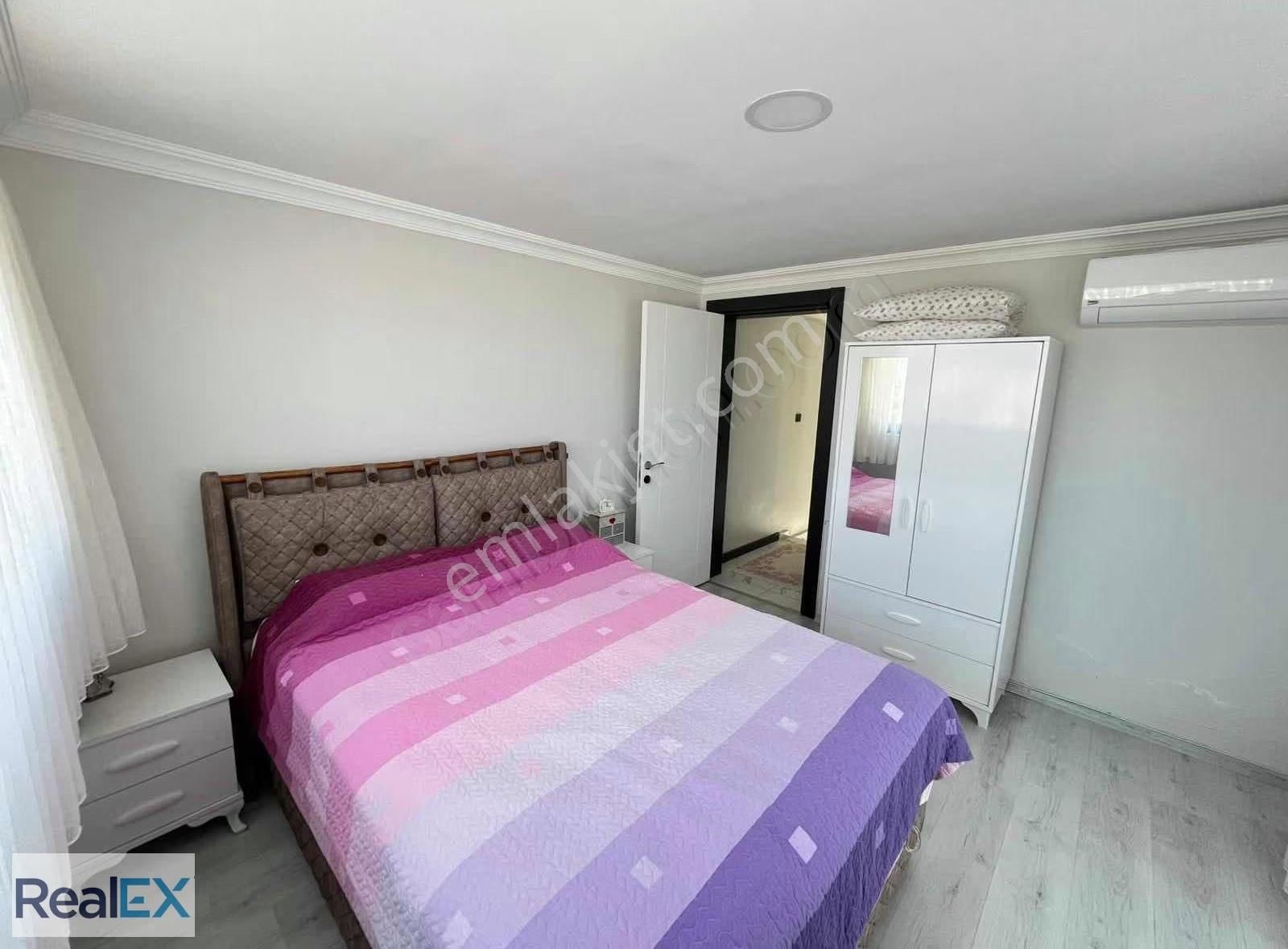 Müstakil Bahçeli Otoparklı Full Eşyalı 3+1 Triplex Villa - Görsel 13