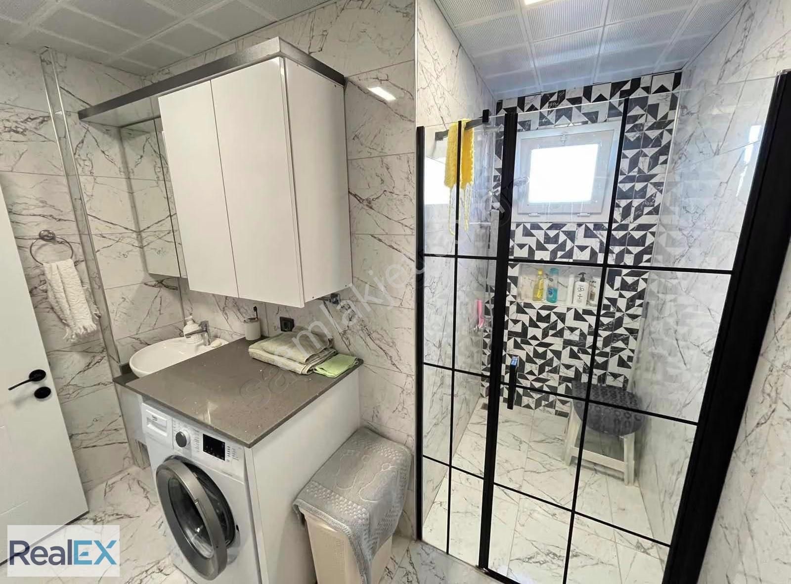 Müstakil Bahçeli Otoparklı Full Eşyalı 3+1 Triplex Villa - Görsel 12