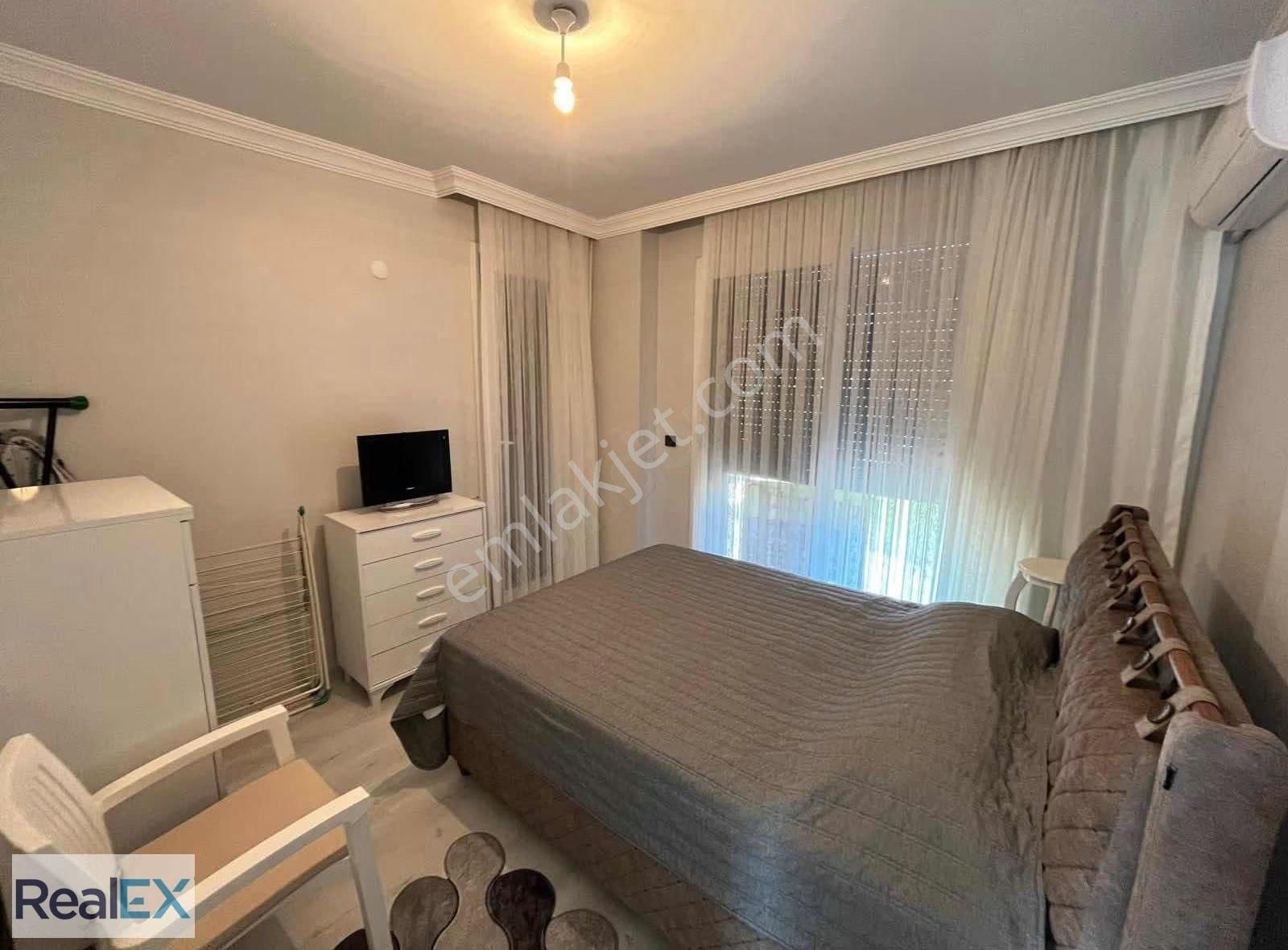 Müstakil Bahçeli Otoparklı Full Eşyalı 3+1 Triplex Villa - Görsel 10