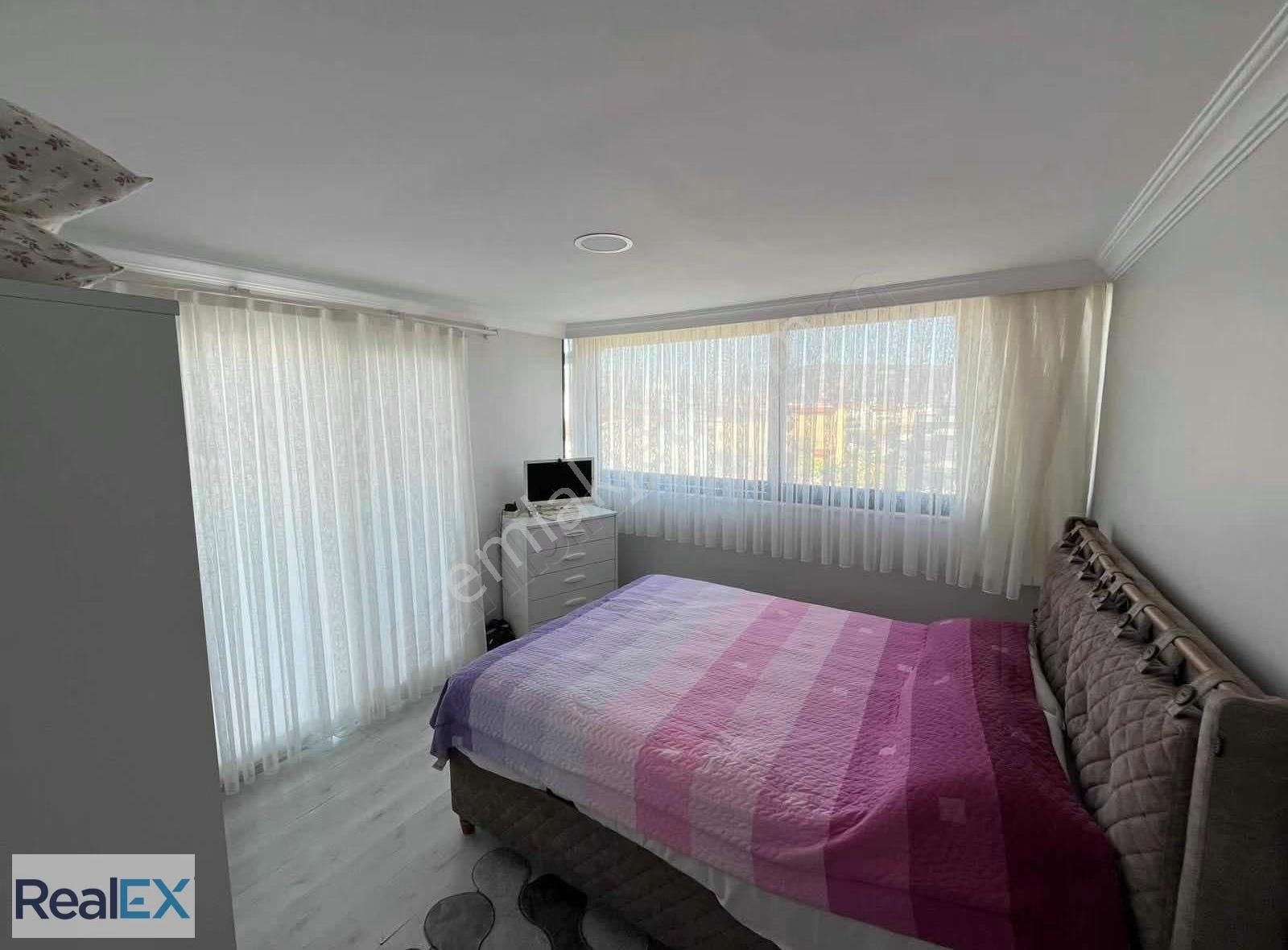 Müstakil Bahçeli Otoparklı Full Eşyalı 3+1 Triplex Villa - Görsel 17