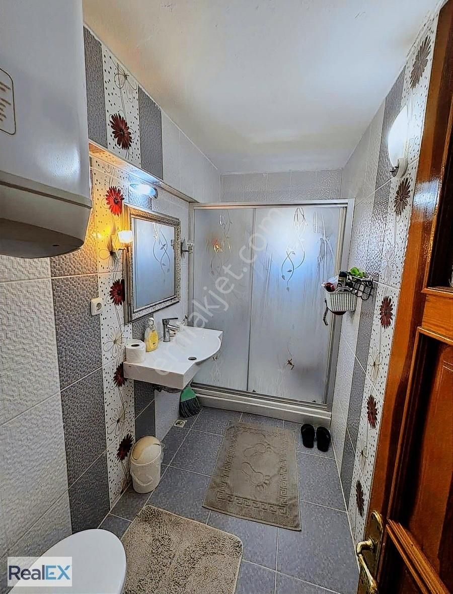 Özdere'de Yolun Deniz Tarafı Ful Eşyalı 3+1 Villa (tek Yetkili) - Görsel 23