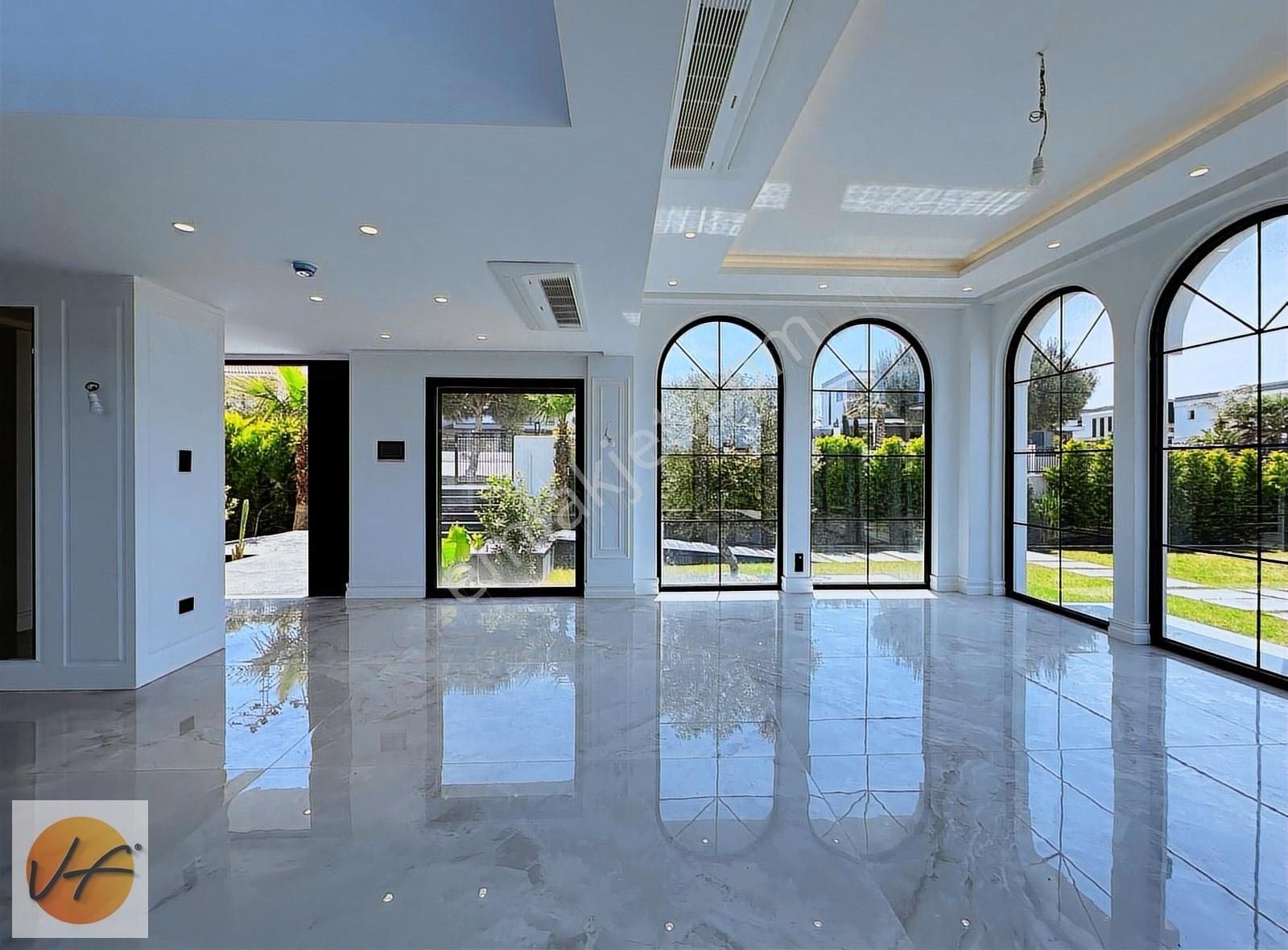 Çeşme Dalyan Eşsiz Manzaralı Müstakil Havuzlu 8+1 Satılık Villa - Görsel 32