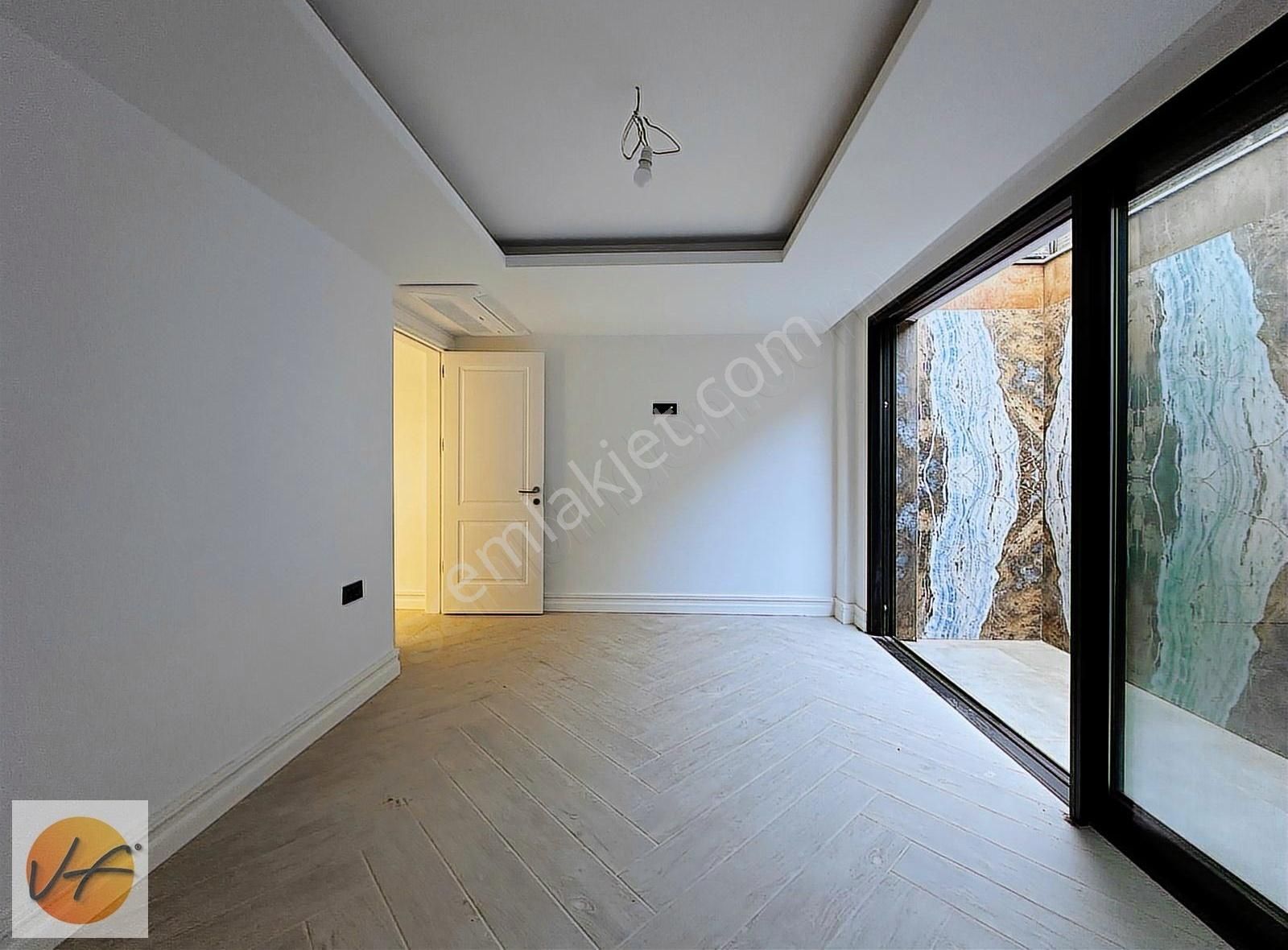 Çeşme Dalyan Eşsiz Manzaralı Müstakil Havuzlu 8+1 Satılık Villa - Görsel 29