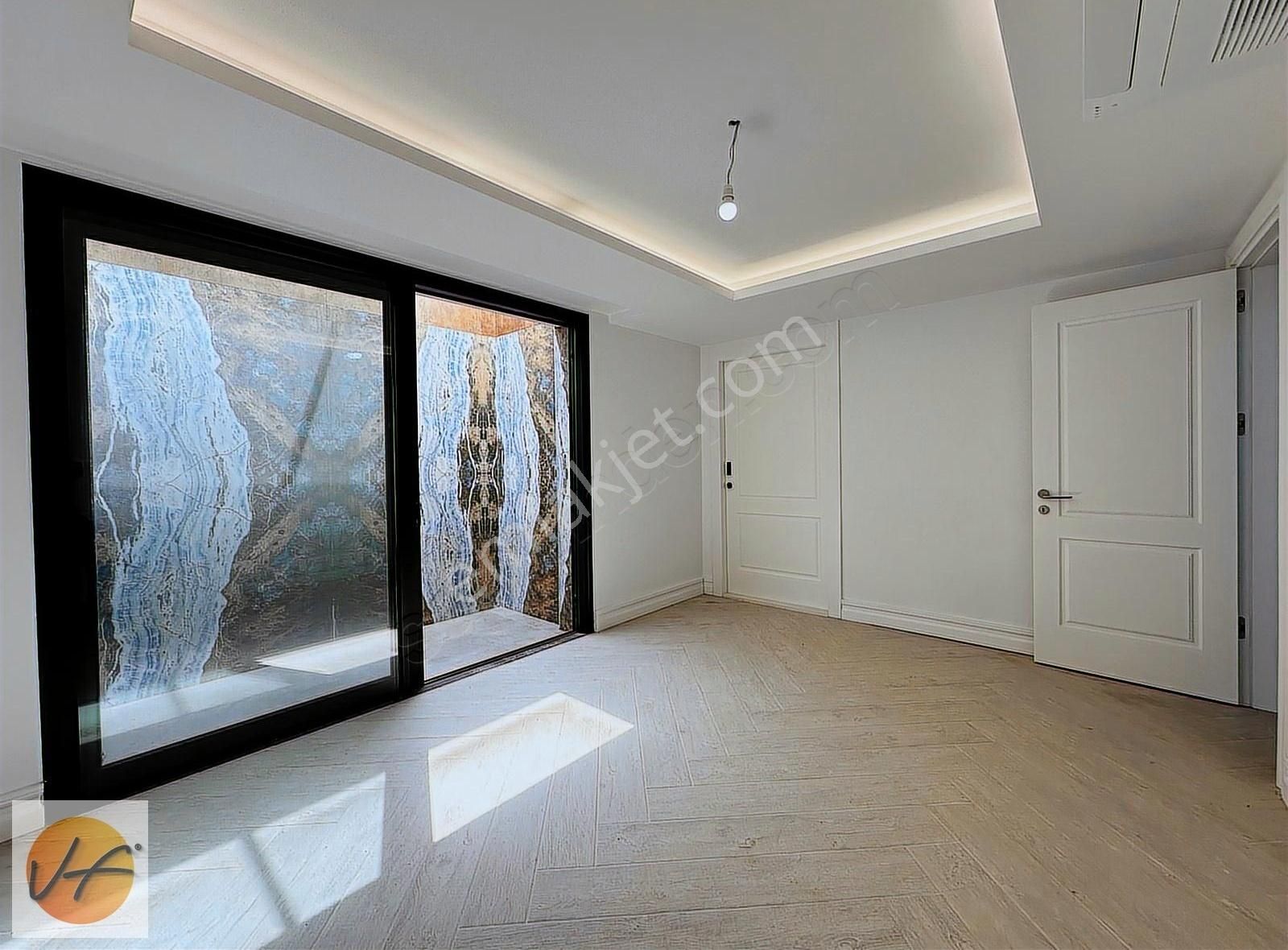 Çeşme Dalyan Eşsiz Manzaralı Müstakil Havuzlu 8+1 Satılık Villa - Görsel 25