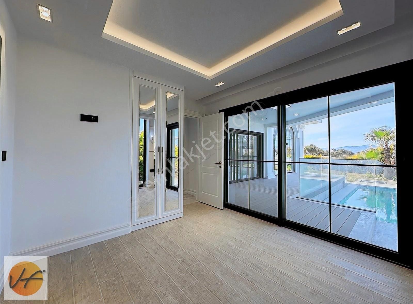 Çeşme Dalyan Eşsiz Manzaralı Müstakil Havuzlu 8+1 Satılık Villa - Görsel 22