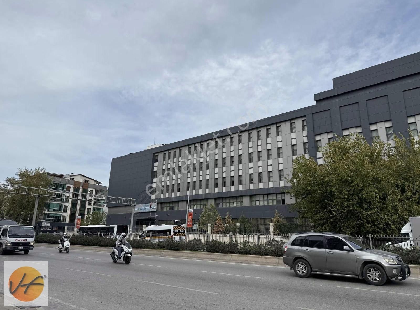 Karşıyaka Anadolu Caddesi Yeni Binada Geniş 3+1 Kiralık Daire - Görsel 6