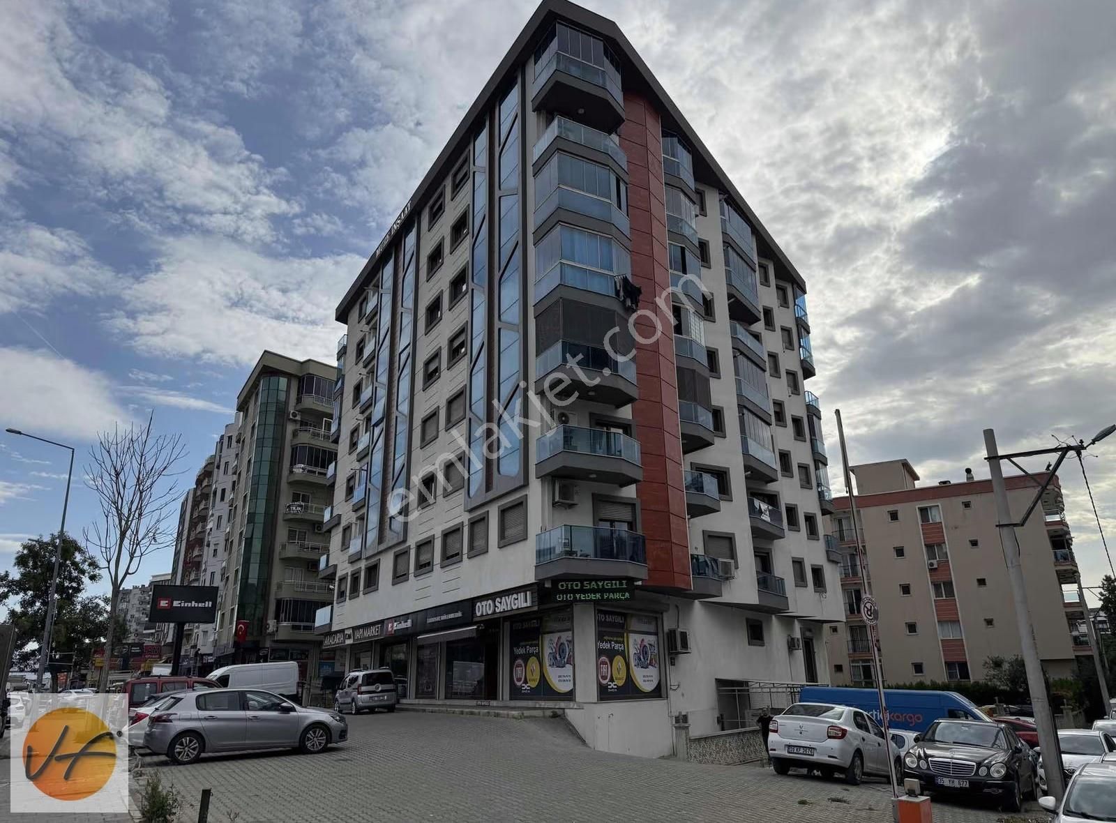 Karşıyaka Anadolu Caddesi Yeni Binada Geniş 3+1 Kiralık Daire