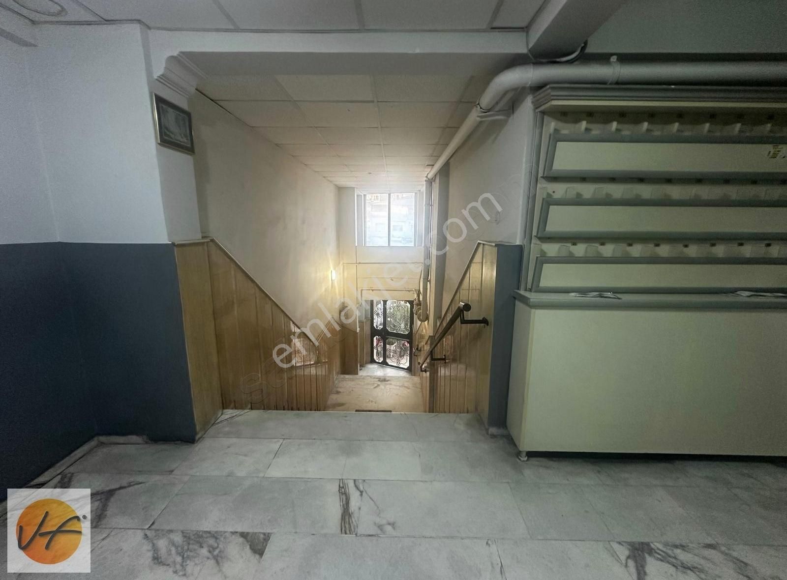 Karşıyaka Anadolu Caddesi Üzeri Otoparklı 3+1 Satılık Daire - Görsel 8