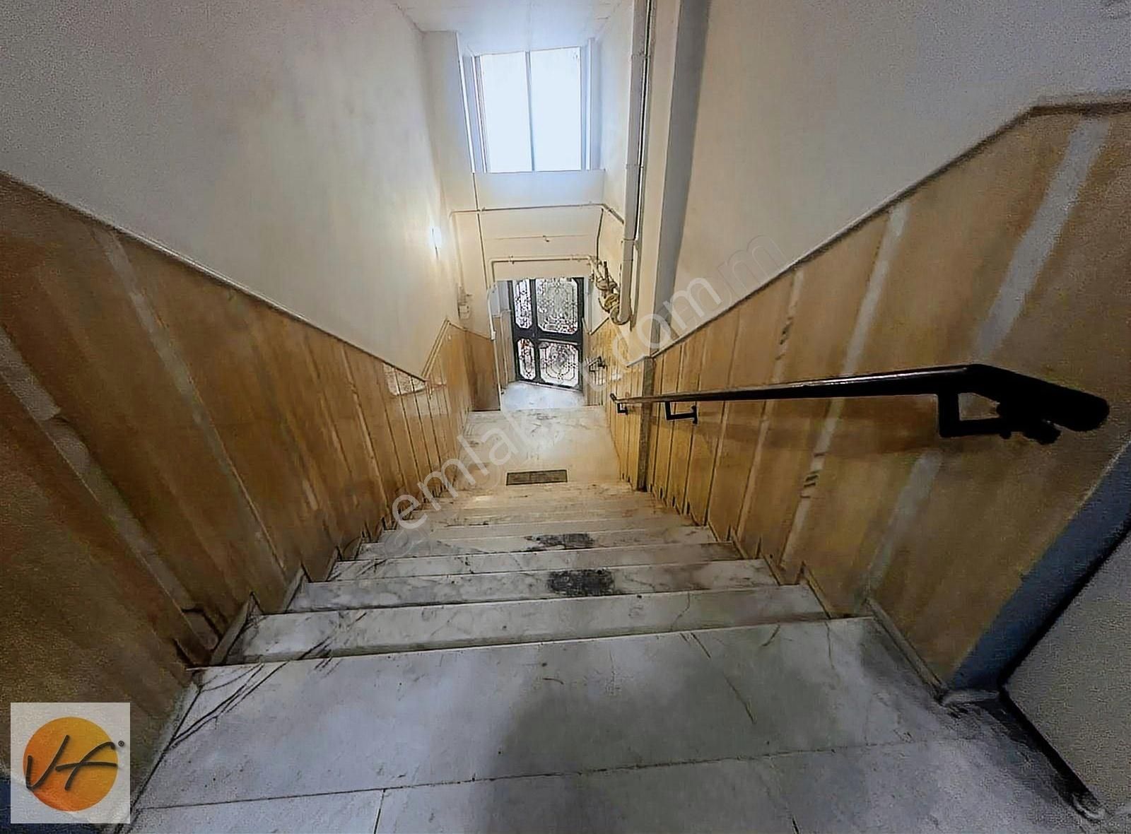 Karşıyaka Anadolu Caddesi Üzeri Otoparklı 3+1 Satılık Daire - Görsel 30