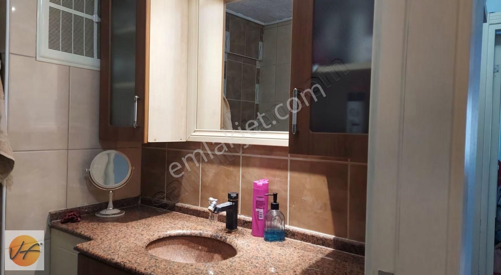 Mithatpaşa Mahallesinde 3+1 Deniz Manzaralı Bakımlı Daire - Görsel 22