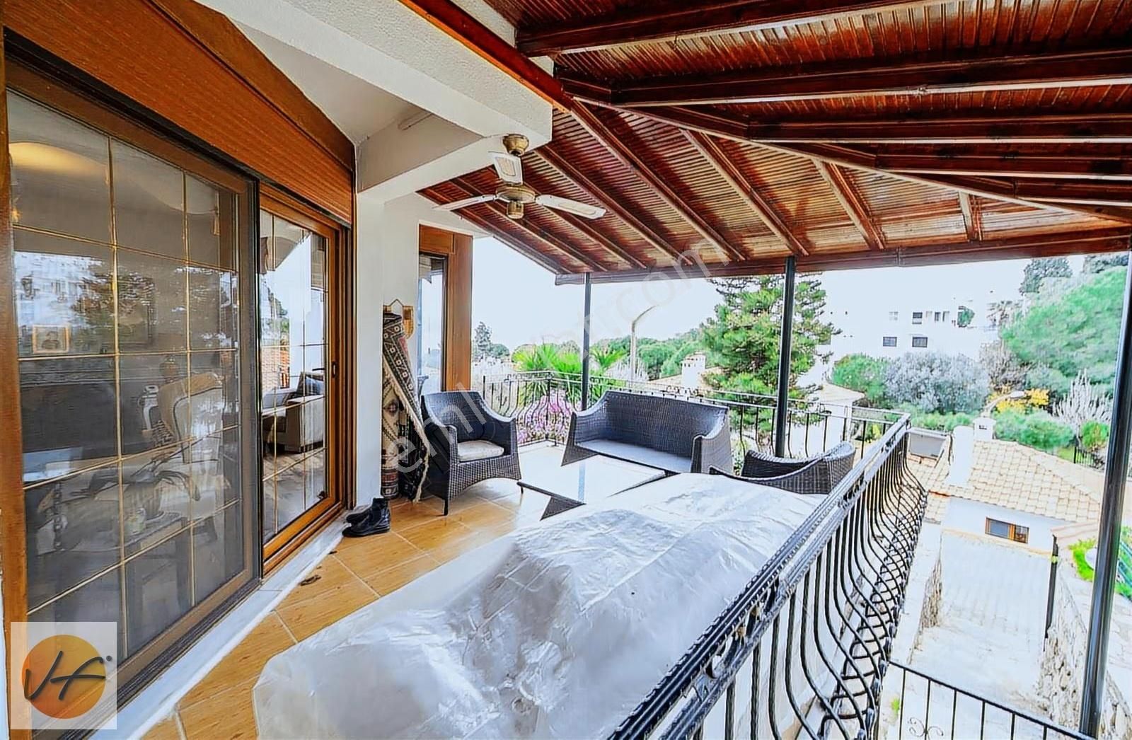 Urla İskele Yelkenkaya Sitesi'nde Satıklık 3+1 Özel Villa - Görsel 2