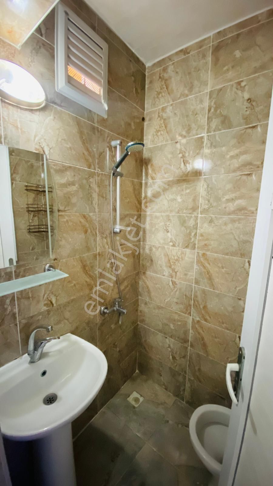 Arevtürk'den Kıbrıs Şehitler'de Satılık 50 M2 1.5+1 Eşyalı Daire - Görsel 4