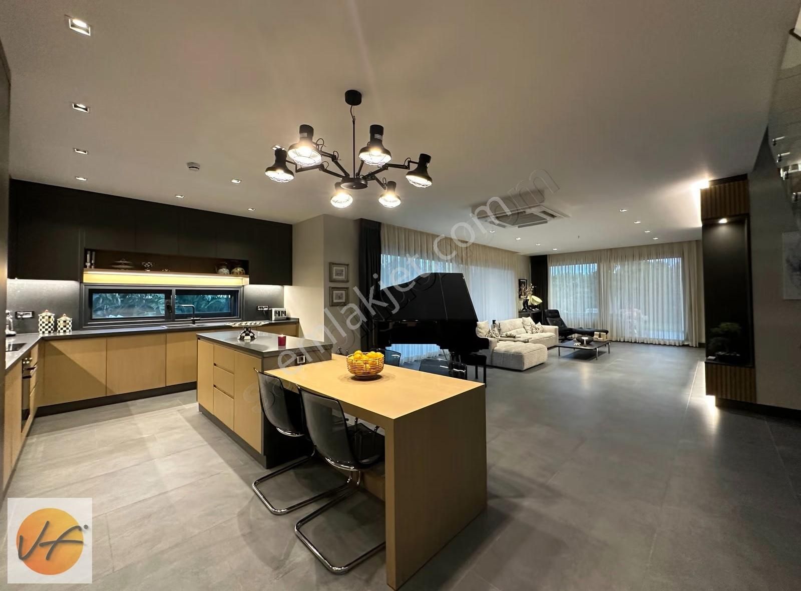 Çeşme Dalyanda Müstakil Havuzlu Satılık 4+1 Villa - Görsel 17