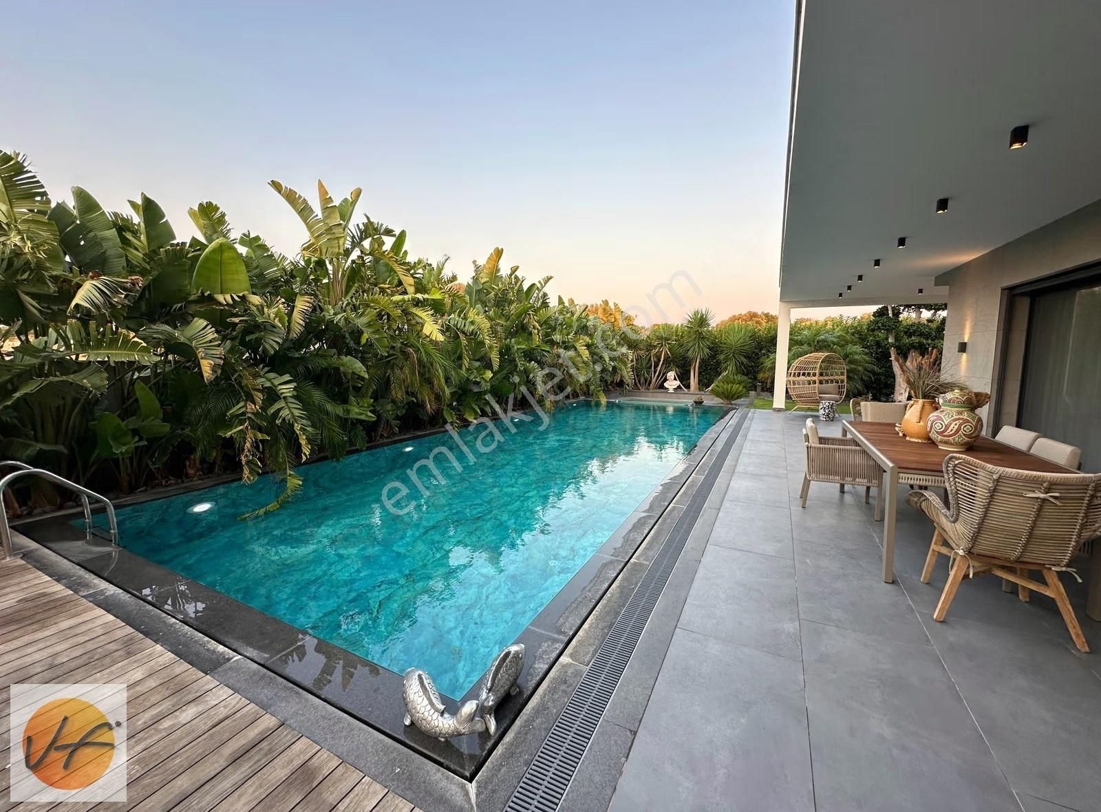 Çeşme Dalyanda Müstakil Havuzlu Satılık 4+1 Villa - Görsel 9