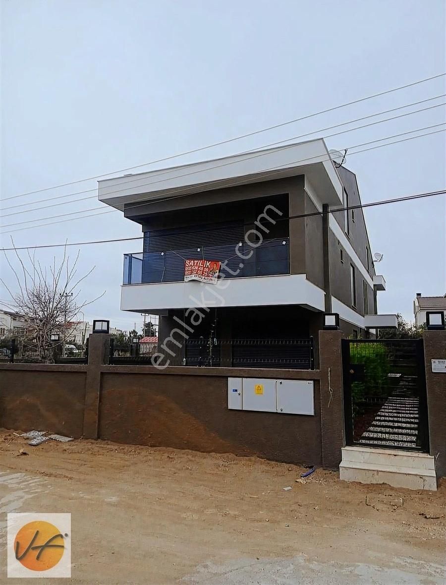 Urla Atatürk Mahallesinde 4+1 Satılık Triplex Villa - Görsel 17