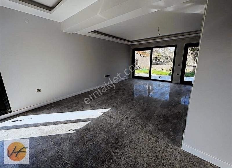 Urla Atatürk Mahallesinde 4+1 Satılık Triplex Villa - Görsel 19