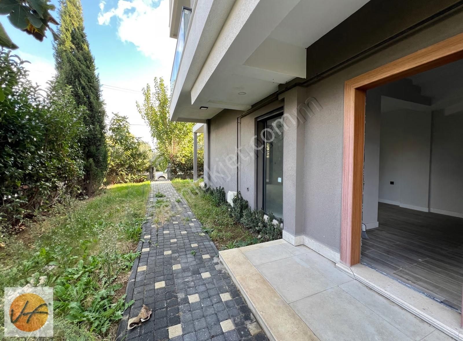 Urla Atatürk Mahallesi'nde Satılık 5+1 Satılık Villa - Görsel 6