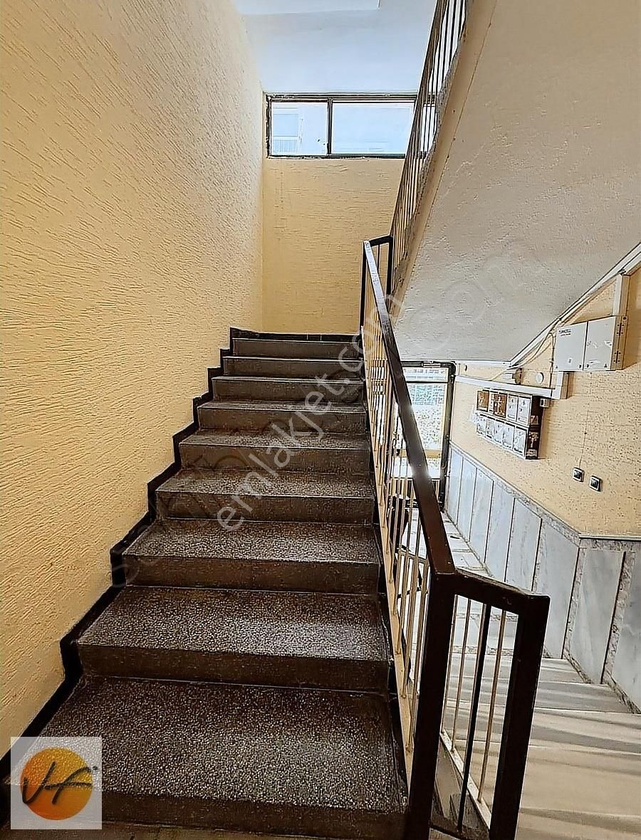 Karşıyaka Donanmacı Mahallesi Merkezi Konumda 3+1 Satılık Daire - Görsel 18