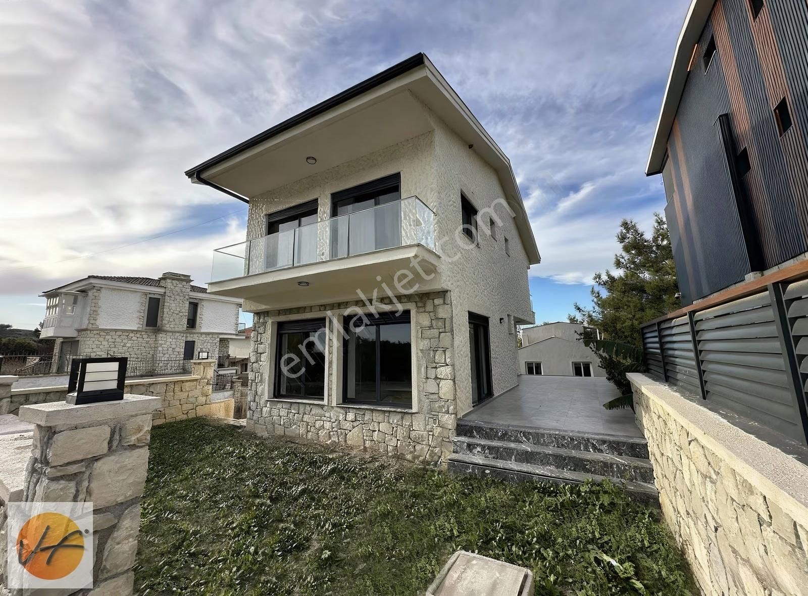 Urla Kalabakta Müstakil 3+2 Satılık Villa - Görsel 18