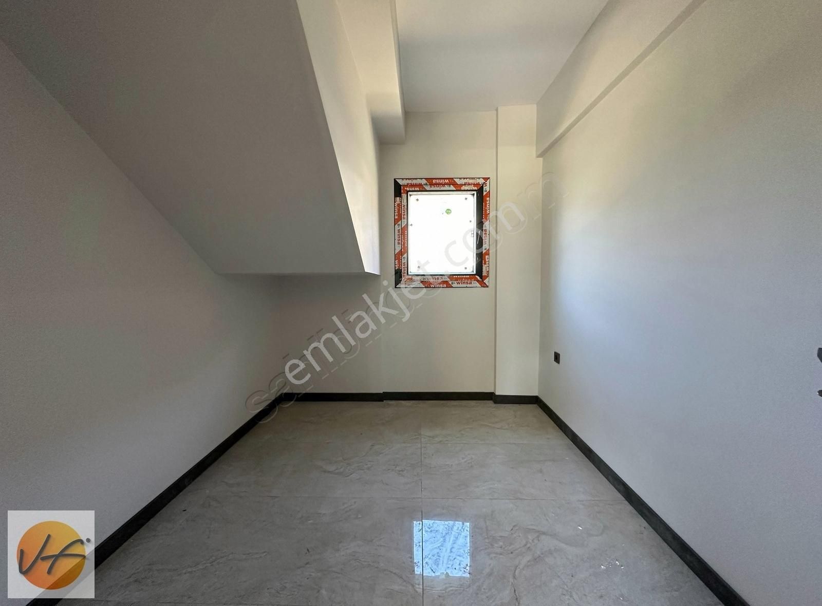 Menemen Emiralem Site İçerisinde 4+1 Satılık Villa - Görsel 2