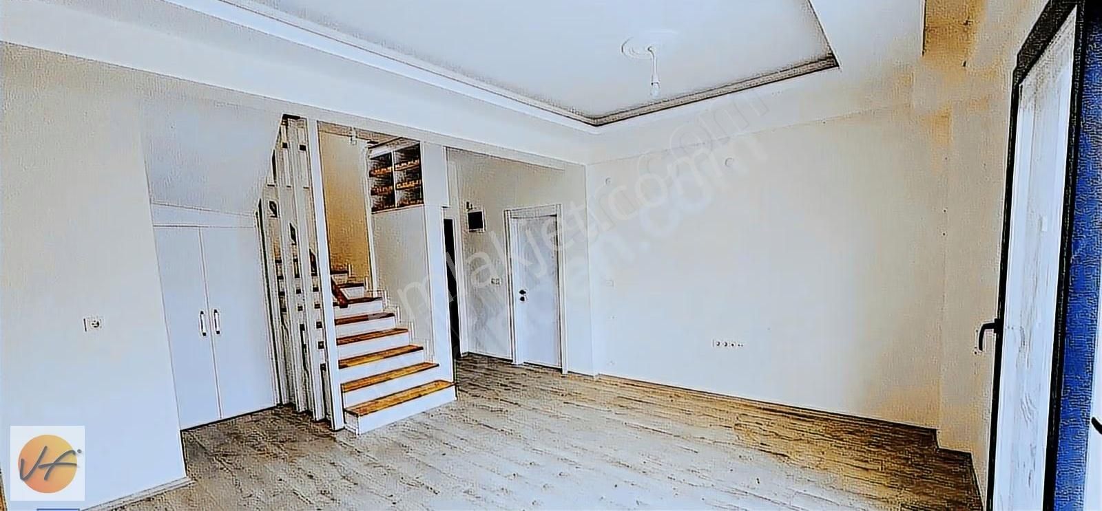 Foça'da Havuzlu Sitede Tam Müstakil Geniş Bahçeli Satılık Villa - Görsel 14