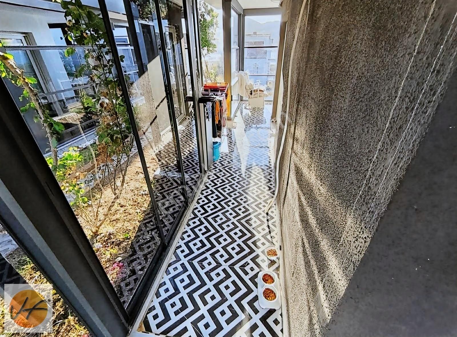 Yeni Foça Marina Üstünde Deniz Manzaralı Havuzlu Satılık Villa - Görsel 11