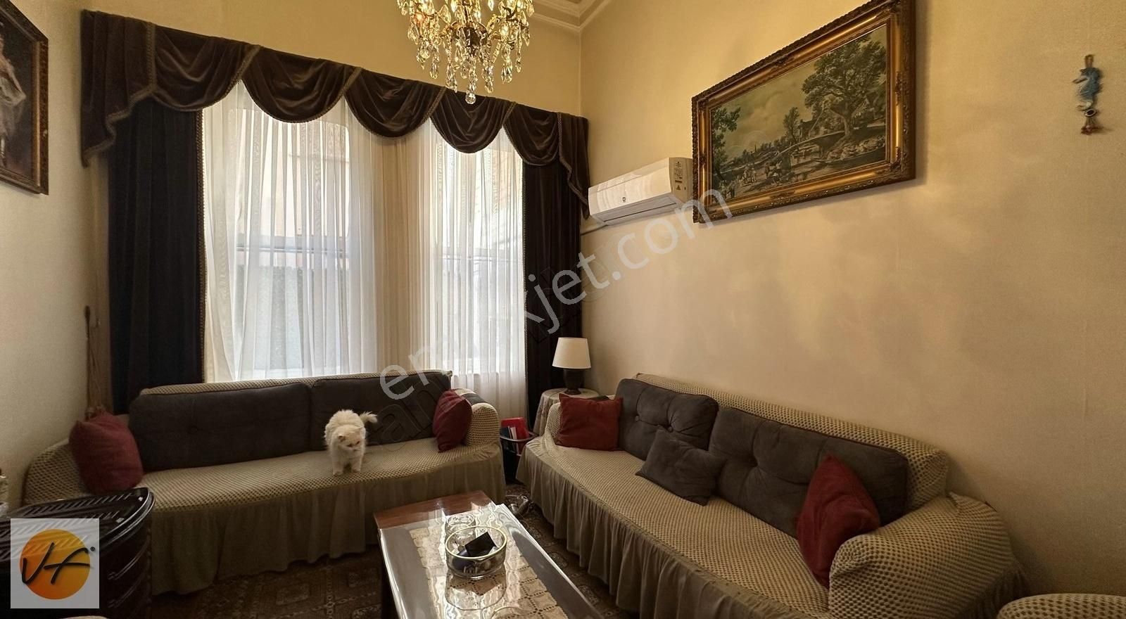 İzmir Alsancak Tarihi Dokusu Bozulmamış 6+2 Satılık Müstakil Ev - Görsel 24