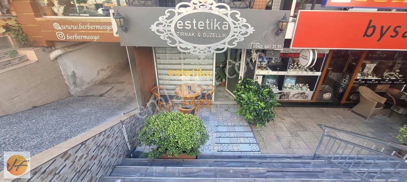 İzmir,üçkuyular Meydana Yakın İnönü Caddesinde Satılık Dükkan