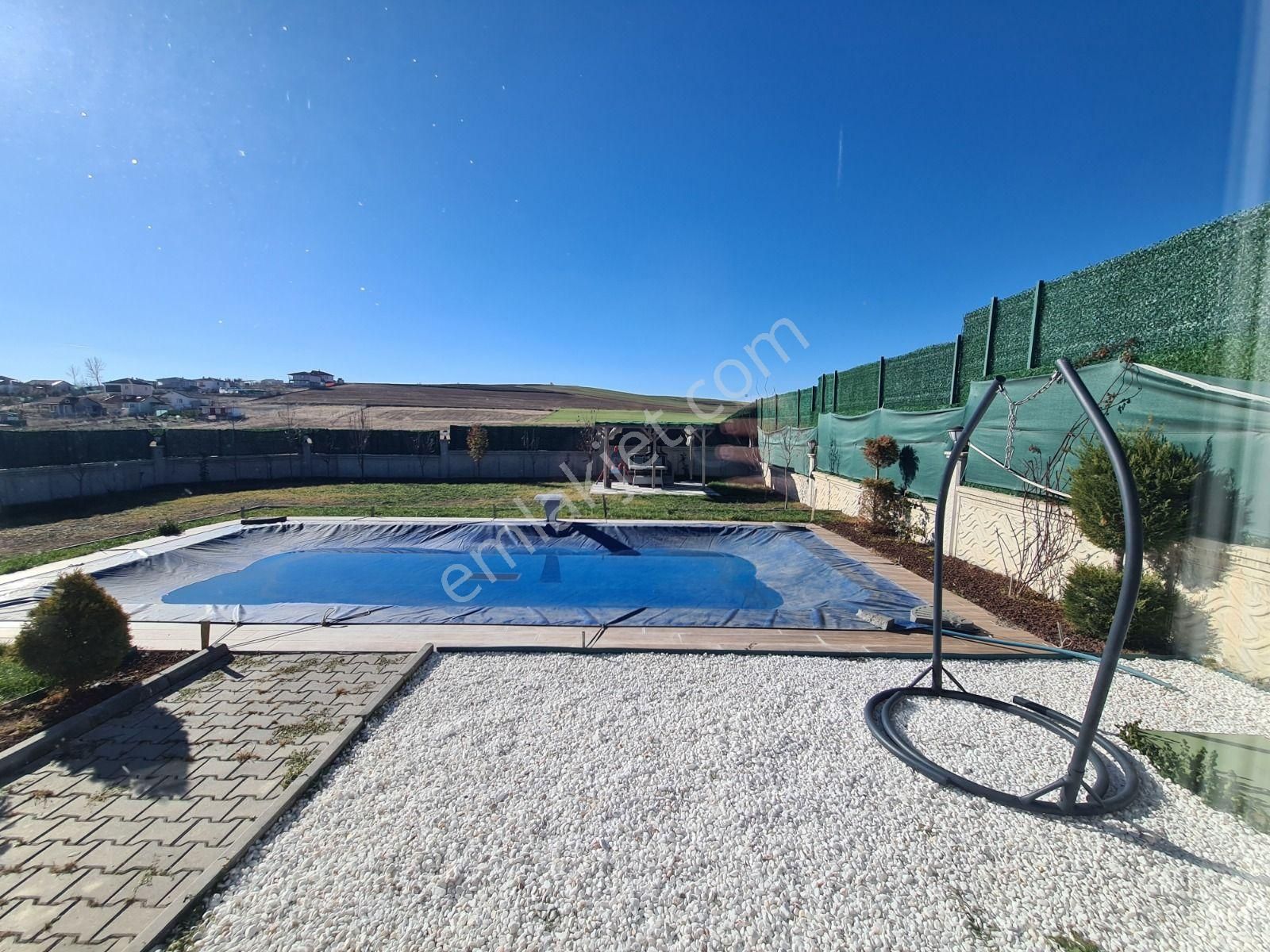 Villa Tadında Özel Mimari Şehirden İzole Bir Yaşam Sunuyoruz - Görsel 15