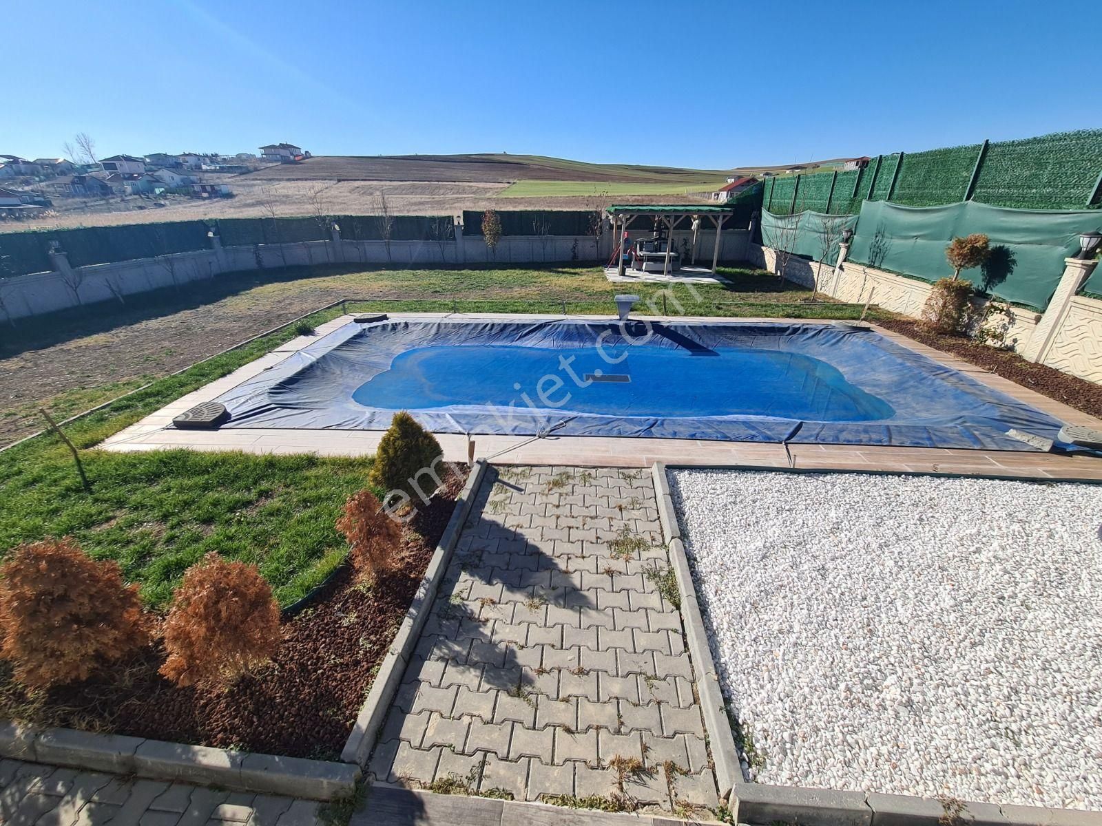 Villa Tadında Özel Mimari Şehirden İzole Bir Yaşam Sunuyoruz - Görsel 32