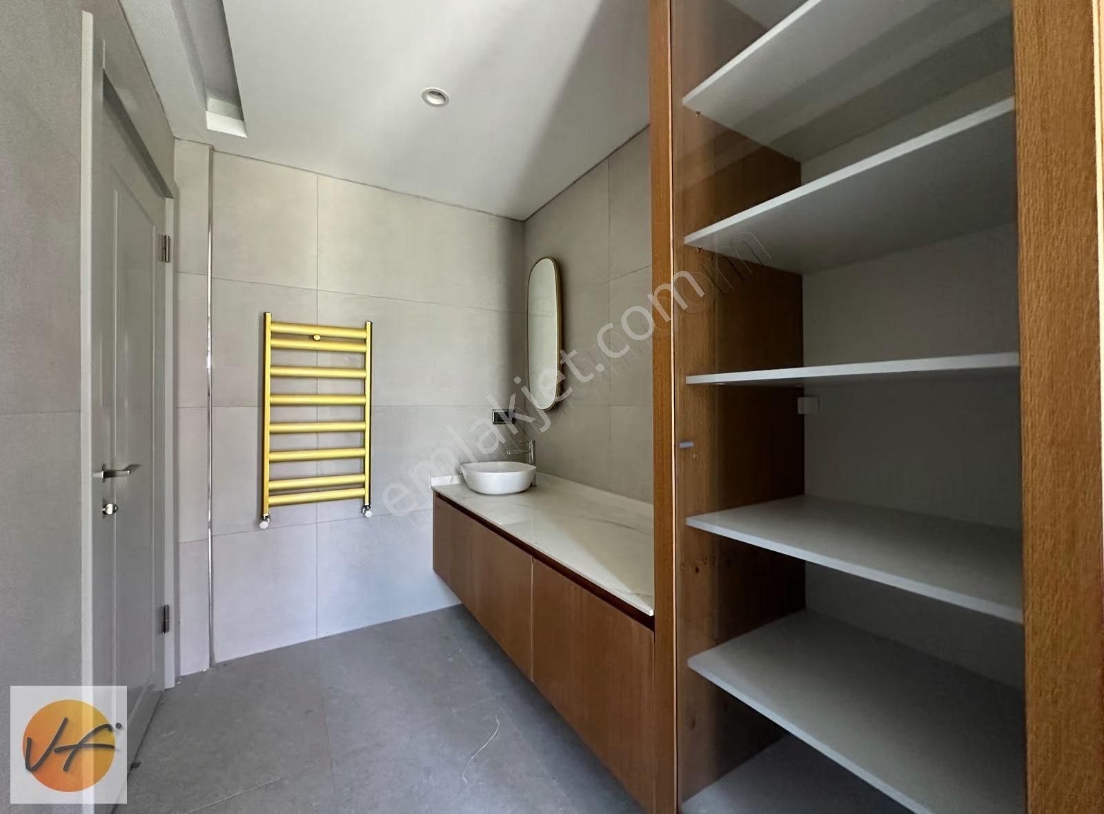 Güzelbahçe Çamlıda Havuzlu Müstakil Satılık Villa - Görsel 32